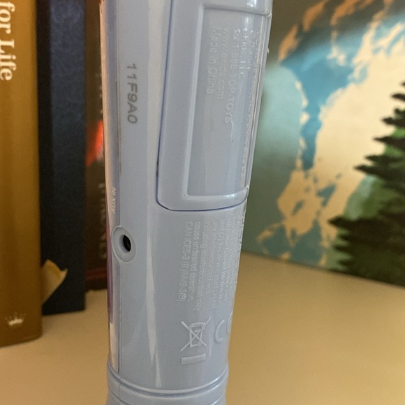 FINAL SALE!! Disney Frozen 2 Microphone Elsa Singing Music Show Light Mic - Picture 4 of 4